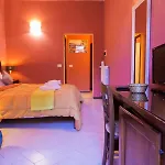 فندق مبيت وإفطار Decamerone 3*