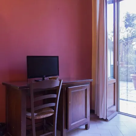 Decamerone Bed & Breakfast 3*