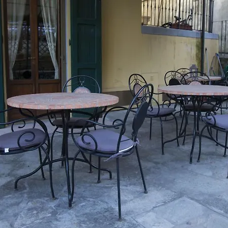 Decamerone Couette-café 3*